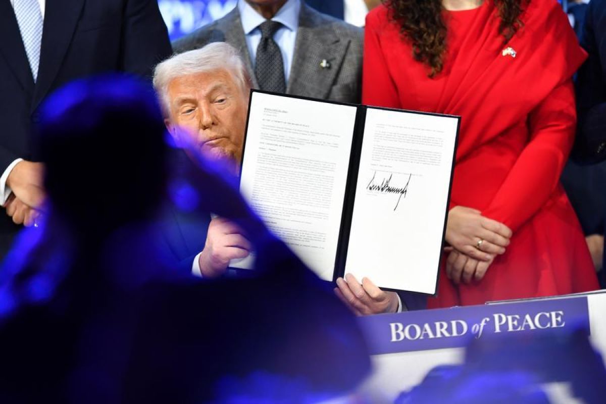 Prancis : tidak ada mandat bagi Komisi Eropa hadiri "Dewan Perdamaian"