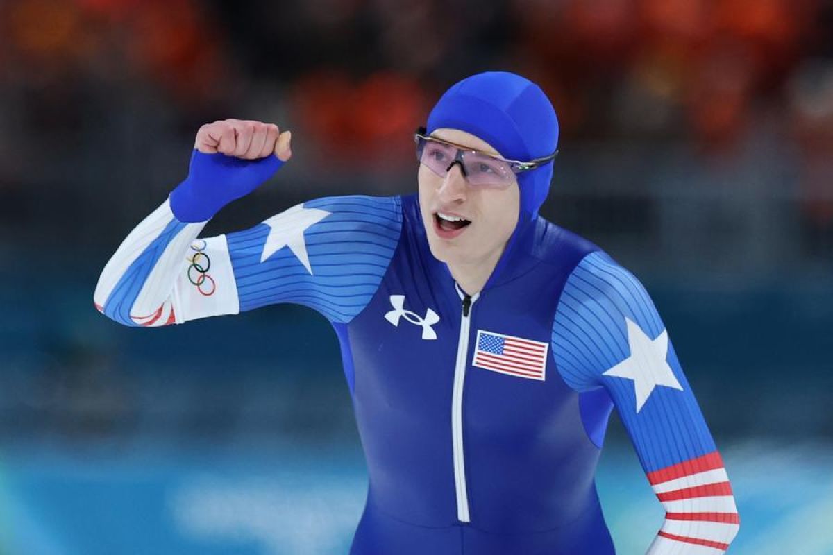 Atlet seluncur cepat Jordan Stolz cetak rekor baru Olimpiade