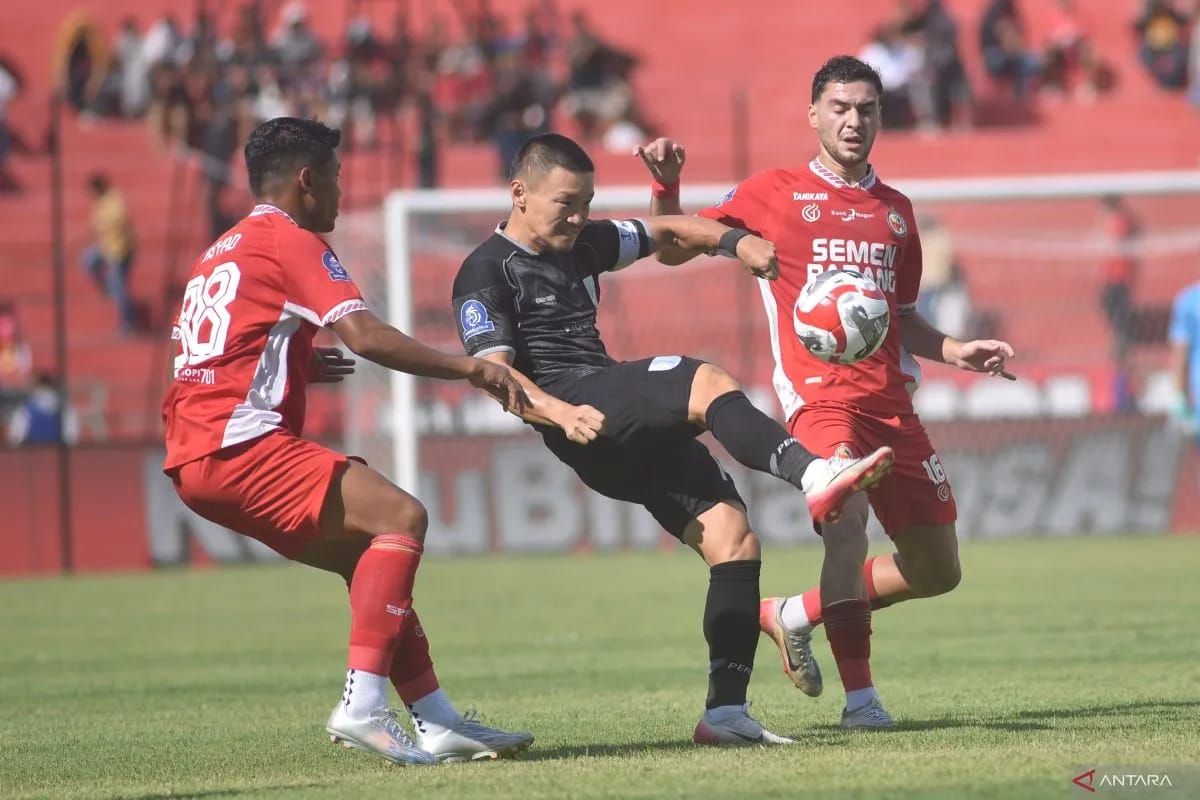 Semen Padang pasang target curi poin dari kandang Arema