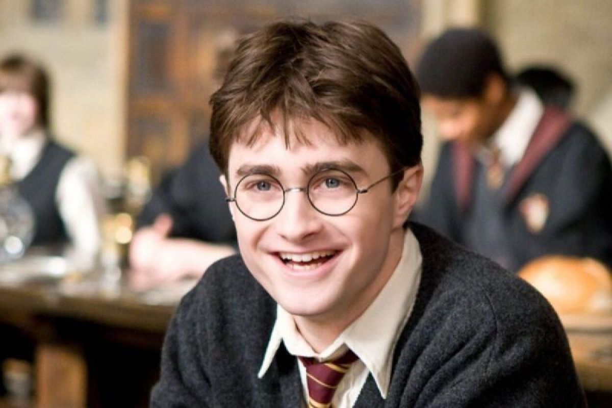 Daniel Radcliffe minta media tak bandingkan pemeran “Harry Potter”