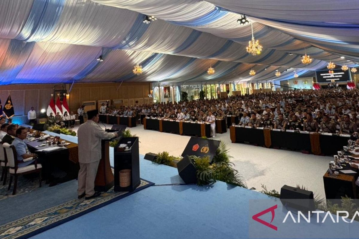 Rapim TNI-Polri, Prabowo soroti prioritas keamanan hadapi geopolitik