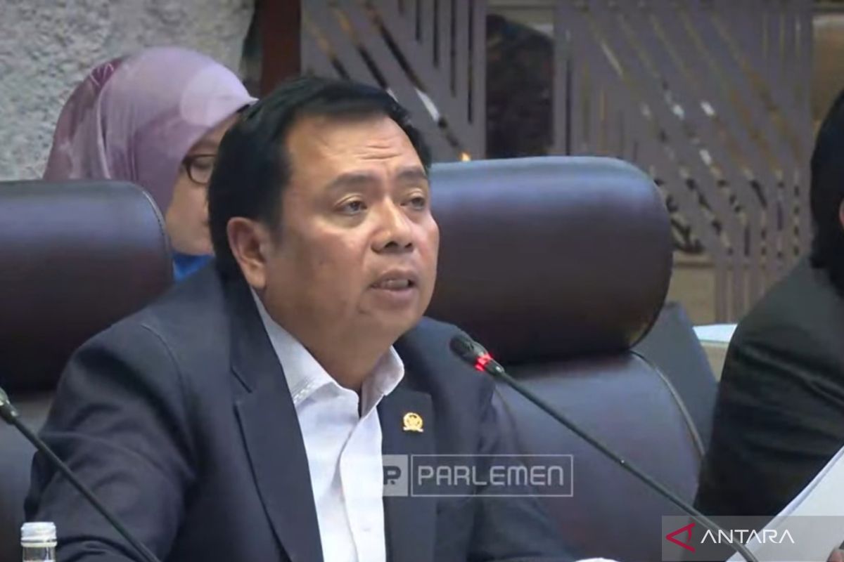 Legislator minta masalah penurunan jalur kereta Semarang diselesaikan