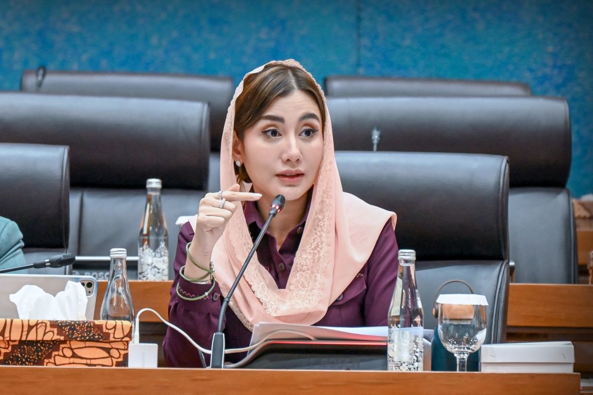 Anggota DPR: Industri AMDK harus utamakan keselamatan lingkungan