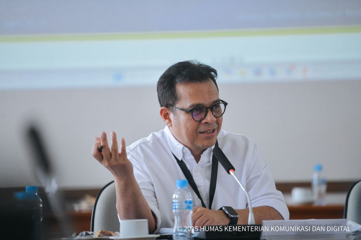 Nezar: Perpres tidak mengatur sanksi pelanggaran dalam pengembangan AI