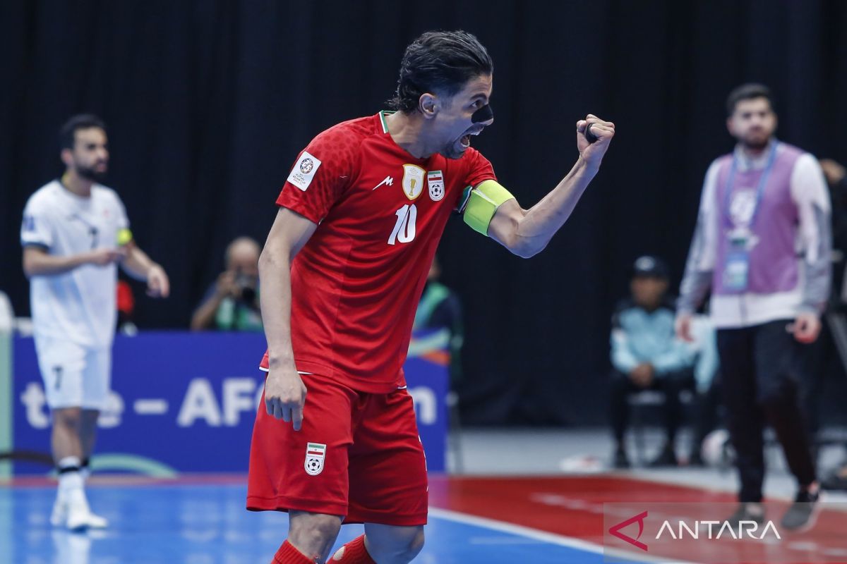 Dua kali tertinggal, Iran bangkit untuk segel laga final ke-16
