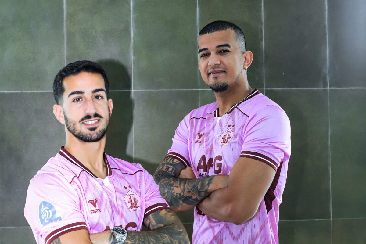 Persik rekrut Ernesto Gomez dan Rodrigo Dias