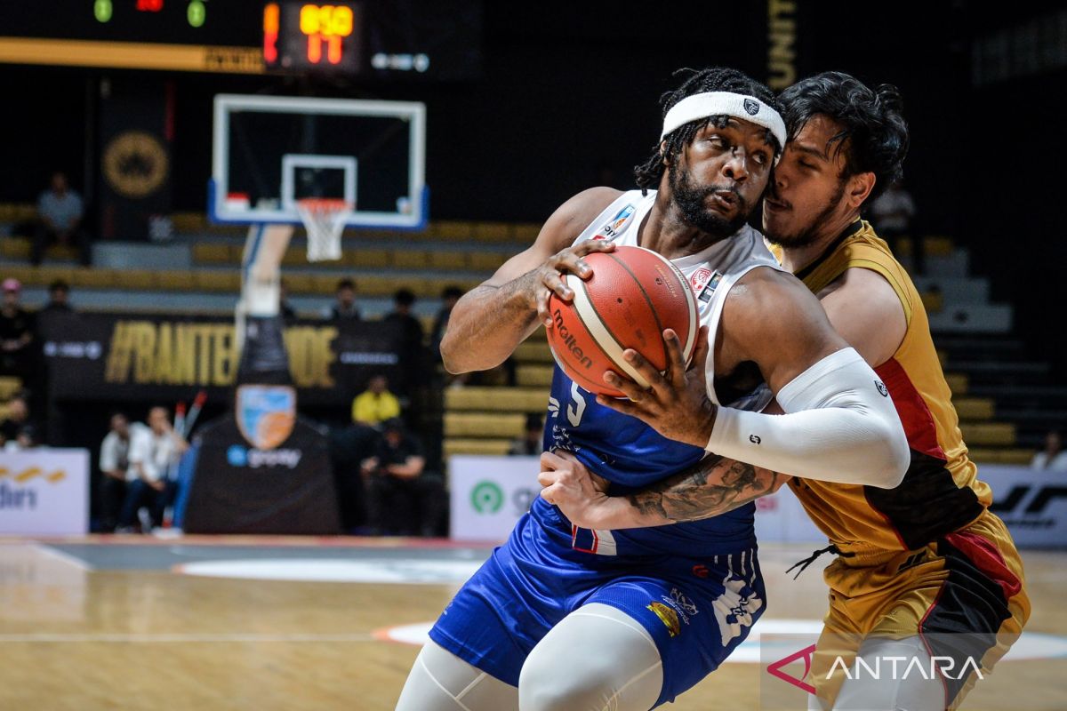 Franca versus Majok, duel kunci saat Hawks kontra Rajawali