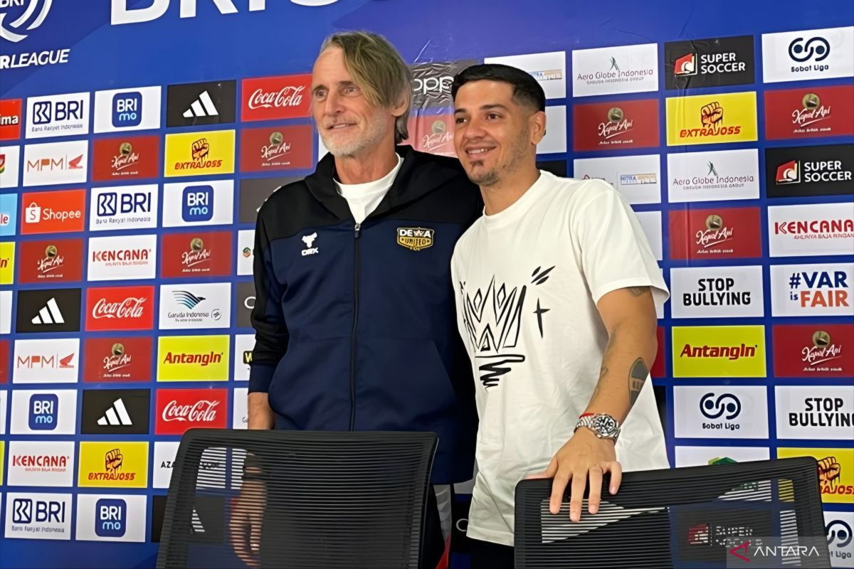 Dewa United hadapi ujian identitas saat tantang Persebaya