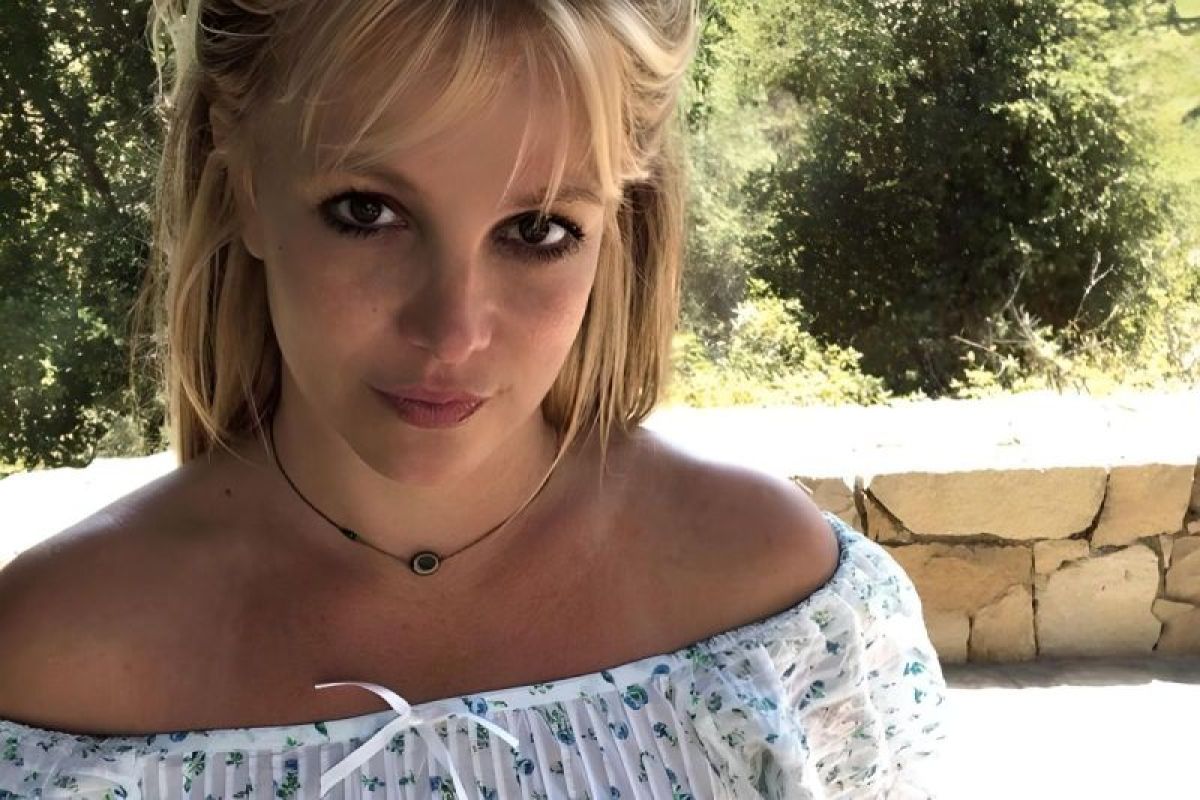 Britney Spears dikabarkan menjual katalog musiknya
