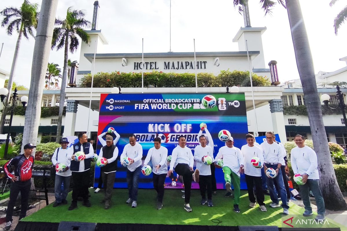 TVRI Jatim gelar "Kick Off Bola Gembira" hadirkan legenda sepak bola