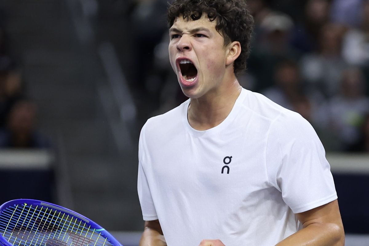 Shelton menangi pertarungan untuk capai perempat final Dallas Open