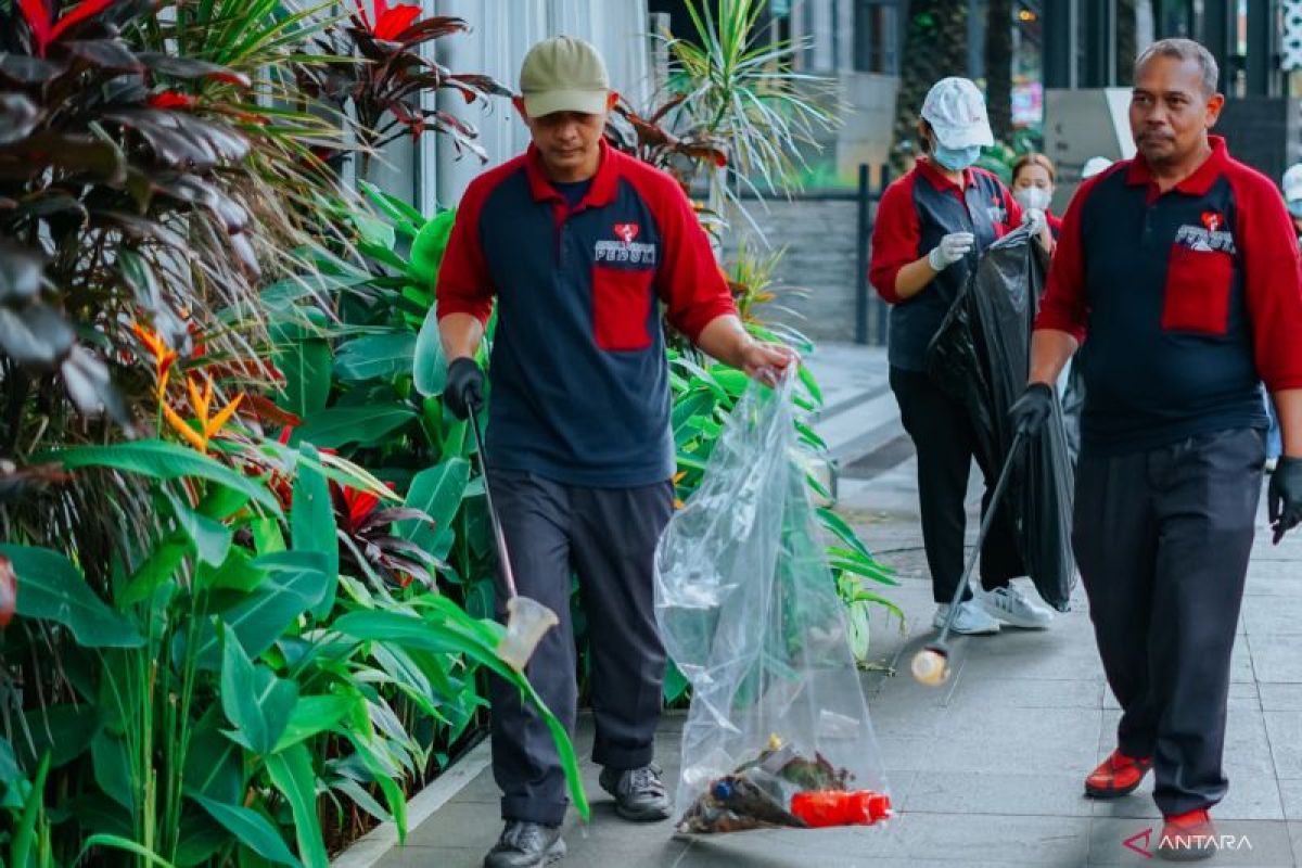 AGP bangun budaya peduli lingkungan lewat aksi bersih-bersih serentak
