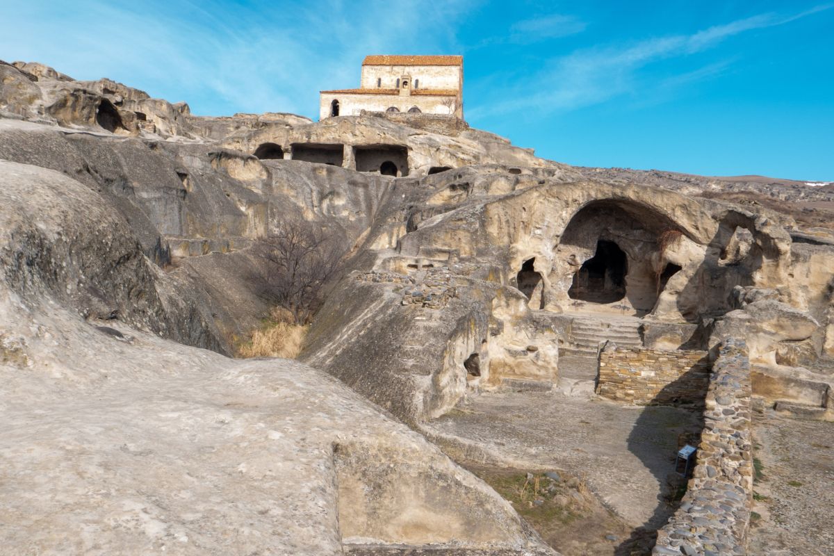 Menengok reruntuhan kota dipahat dari batu, Uplistsikhe di Georgia