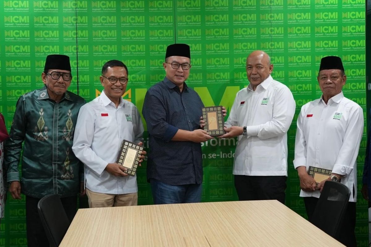 Dukung pemenuhan kebutuhan Al Quran, Sinar Mas wakafkan 2.000 mushaf