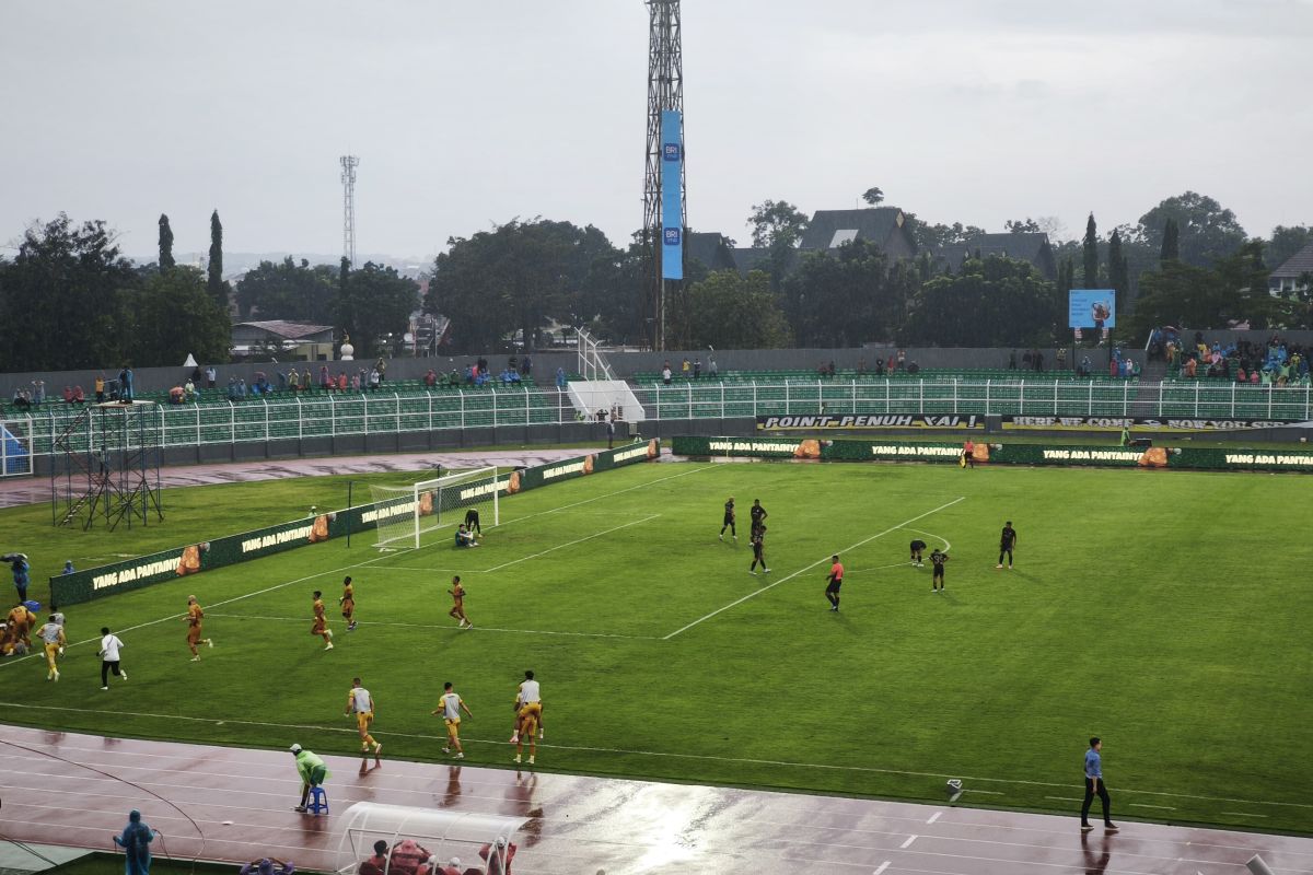 Borneo tumbangkan Bhayangkara dengan skor 2-1