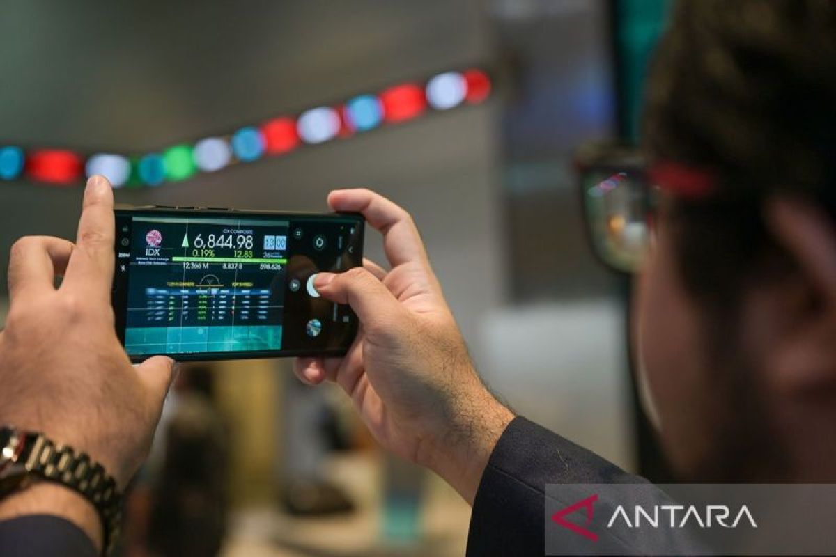 IHSG Jumat dibuka melemah 25,34 poin