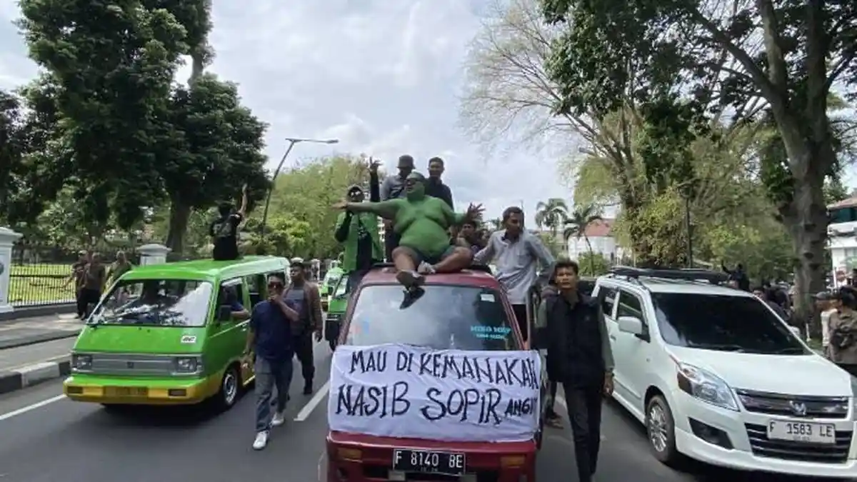 Antisipasi Dampak Demo Sopir Angkot Bogor, Pemkot Sediakan Bus Uncal untuk Penumpang