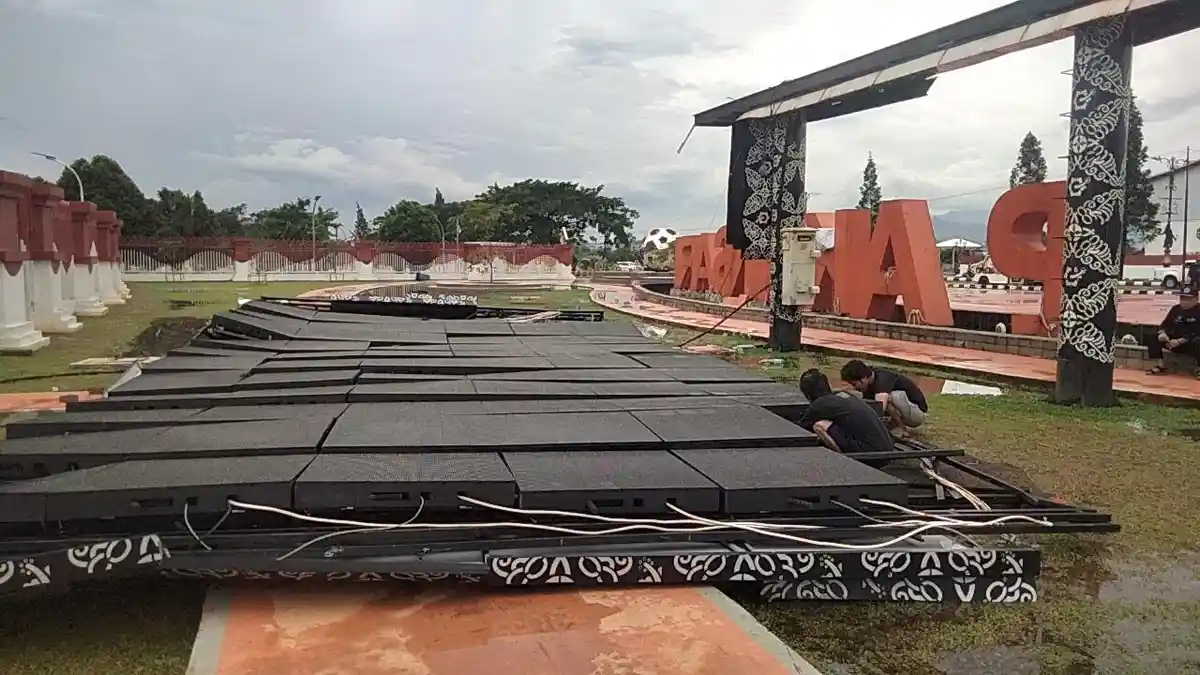 Penampakan Kawasan Pakansari Bogor Porak-poranda Usai Diterjang Badai