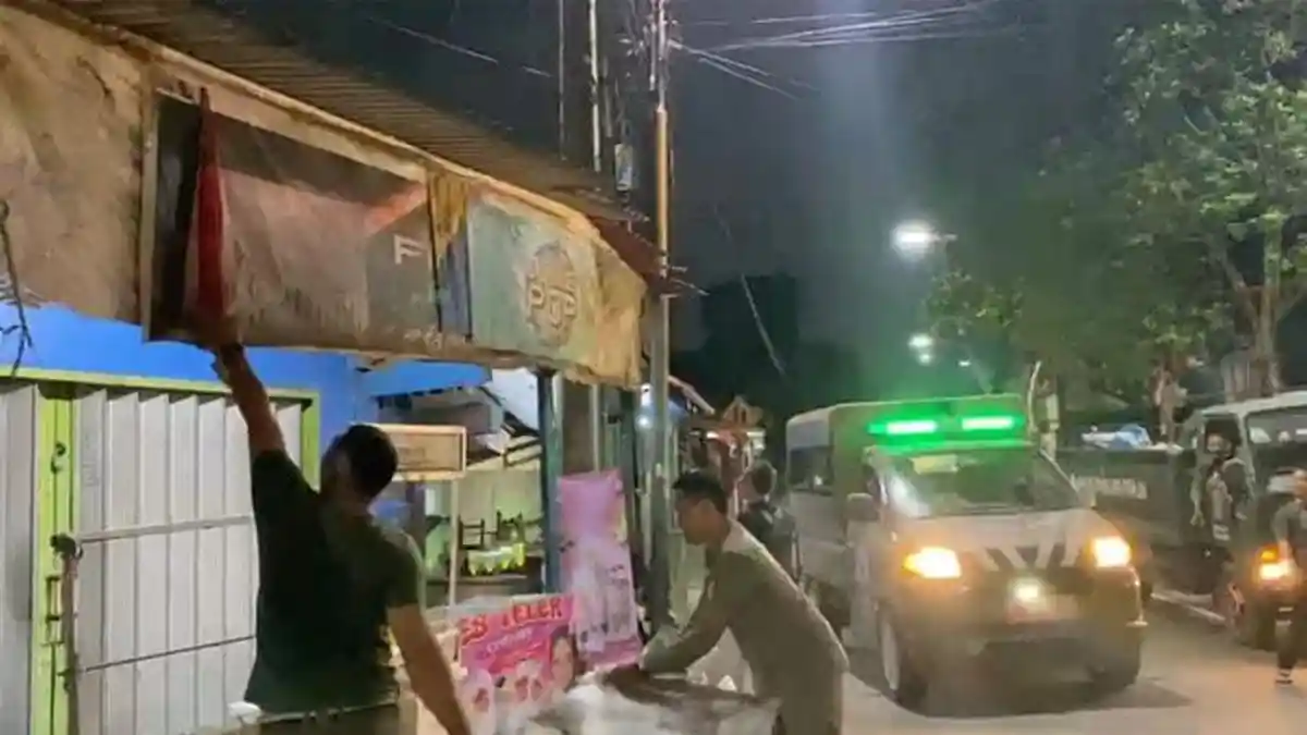 Tindaklanjuti Instruksi Prabowo, Pemkab Bogor Copot 382 Spanduk di Sepanjang Jalan Bojongkoneng