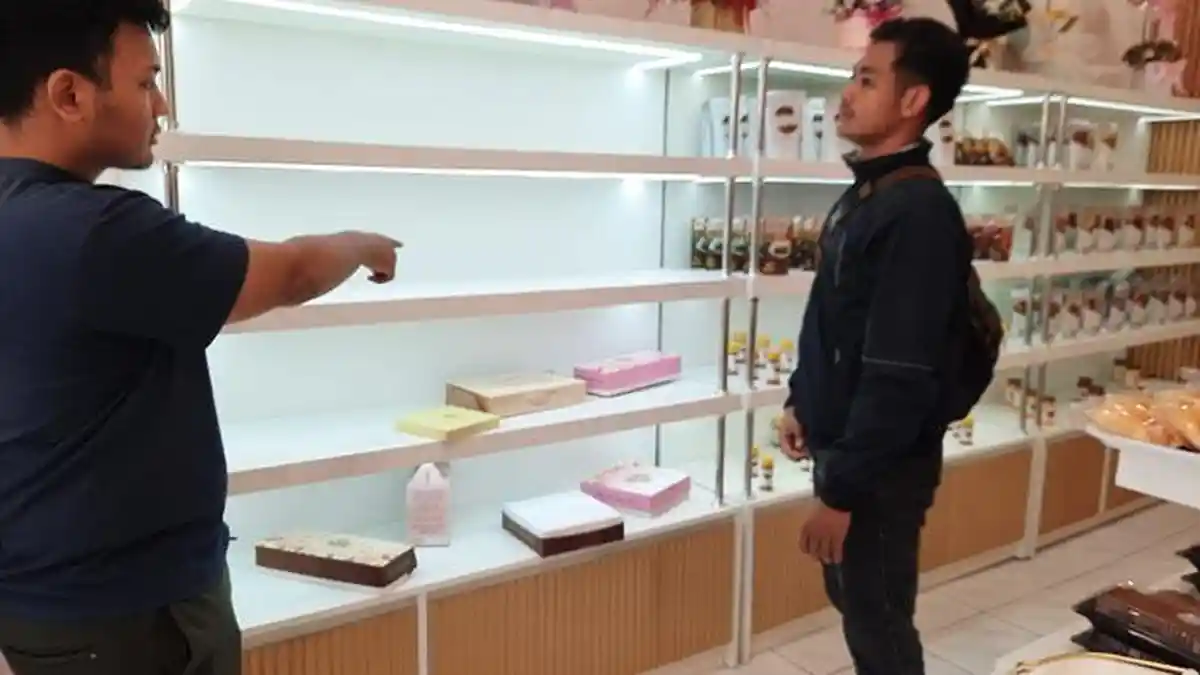 Toko Kue di Kota Bogor Dibobol Pencuri, Kue Kering hingga Hampers Senilai Rp10 Juta Digondol Pelaku