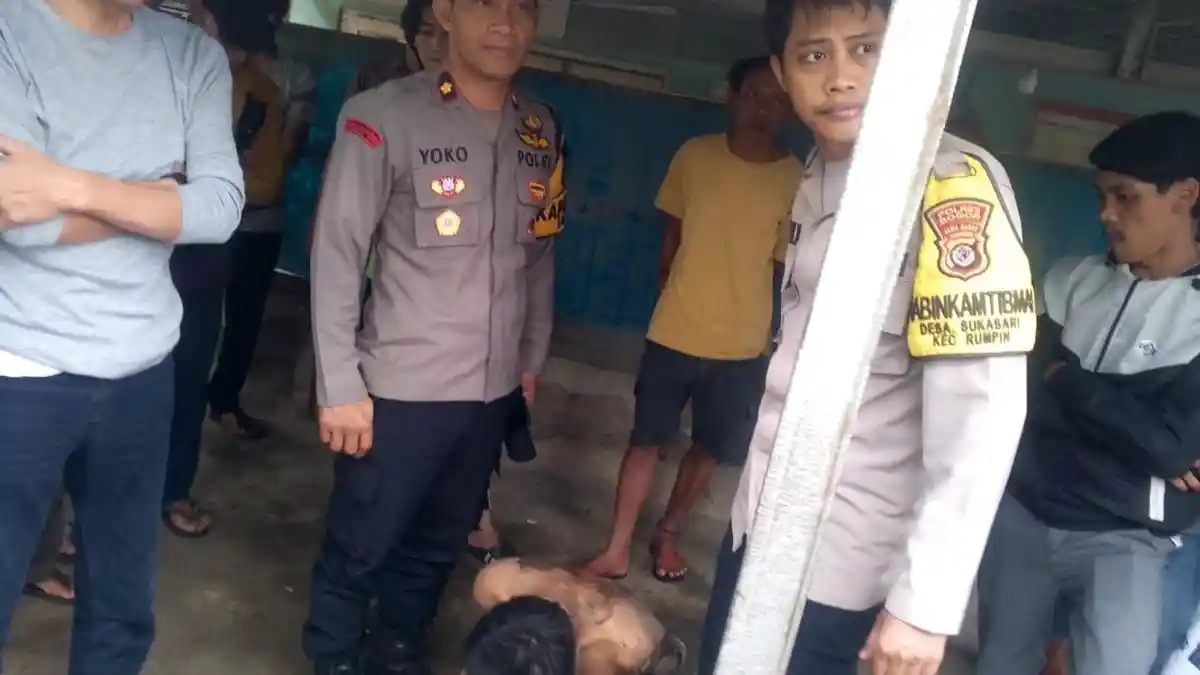 Gagal Nyolong Berujung Apes, Maling di Rumpin Bogor Babak Belur Diamuk Massa hingga Motornya Dibakar