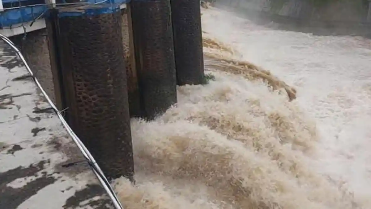 Bogor Diguyur Hujan Deras Sejak Pagi Hari, Begini Pantauan Kondisi Bendung Katulampa