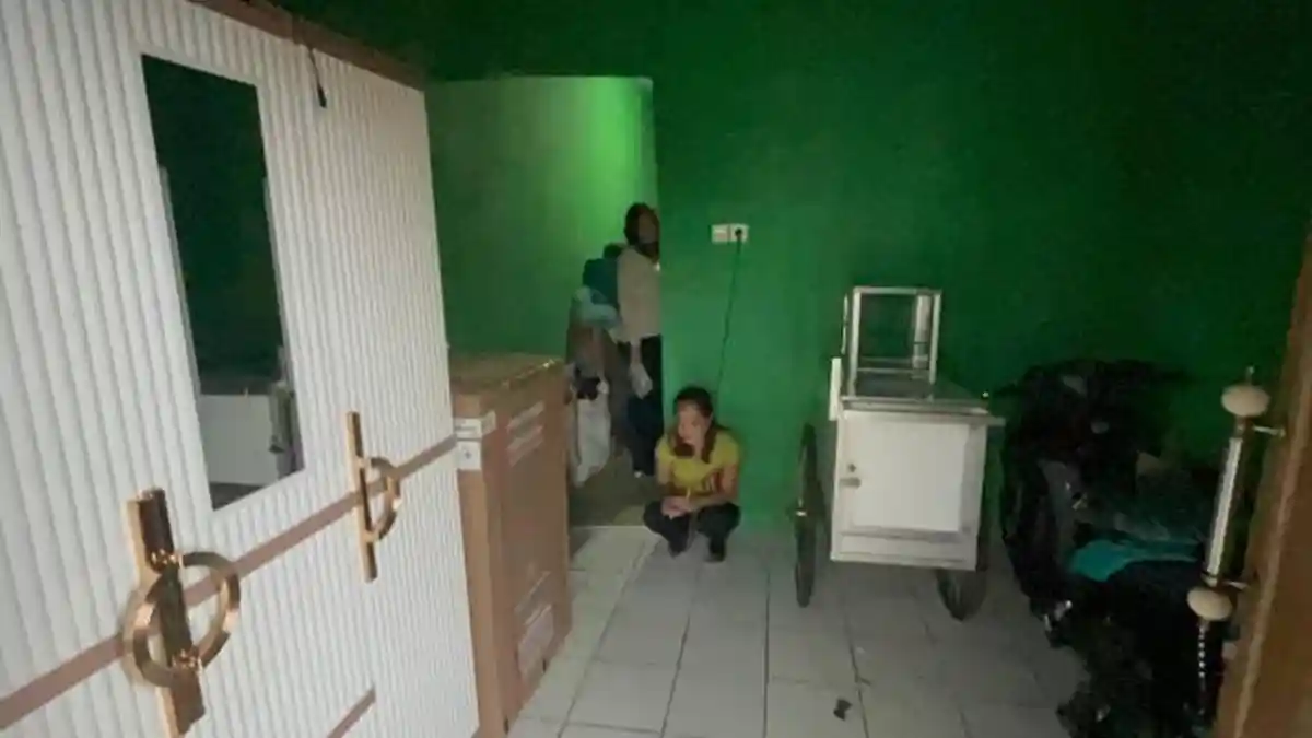 Bantuan Terus Mengalir, Ruang Tamu Penjual Es Kue yang Difitnah TNI dan Polisi Penuh Perabotan