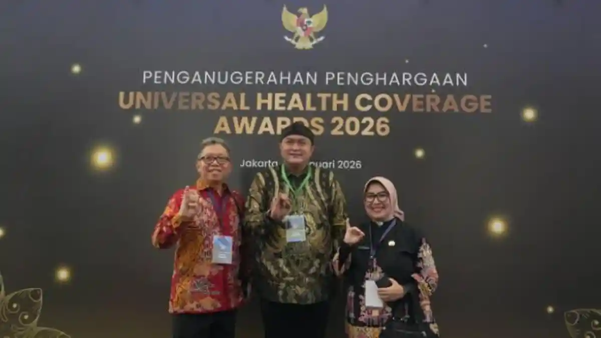 Kepesertaan JKN Capai 99 Persen, Pemkab Bogor Raih Penghargaan UHC Award Kategori Madya