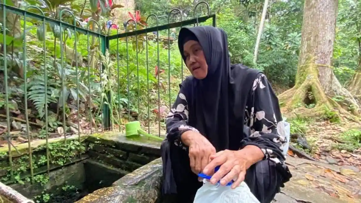 Melihat Sumur Kahuripan di Kebun Raya Bogor, Ibu-Ibu dari Parung Sering Datang Setiap Hari Jumat
