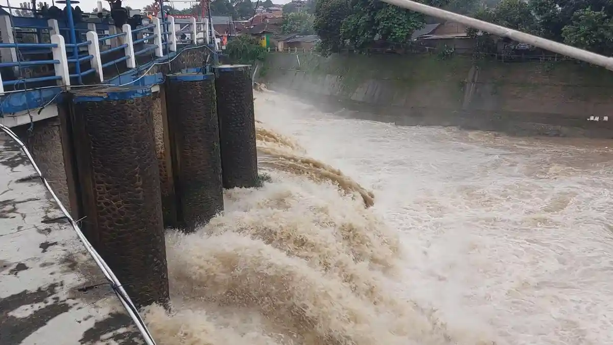 Update TMA Ciliwung di Bendung Katulampa Usai Bogor Diguyur Hujan Sejak Dini Hari, Level Siaga 4