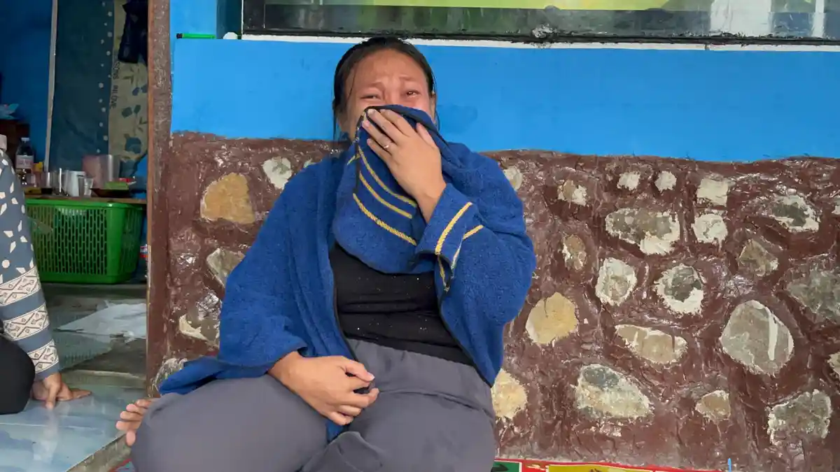 Suami Belum Ditemukan, Tangis Istri Gurandil yang Masih Terjebak Dalam Lubang Tambang Emas di Bogor