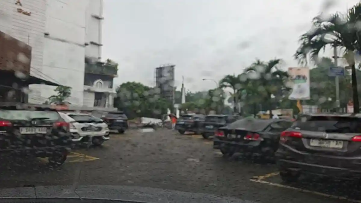 UPDATE Cuaca, Wilayah Bogor Kembali Diguyur Hujan Deras Pagi Ini, Bendung Katulampa Siaga 4