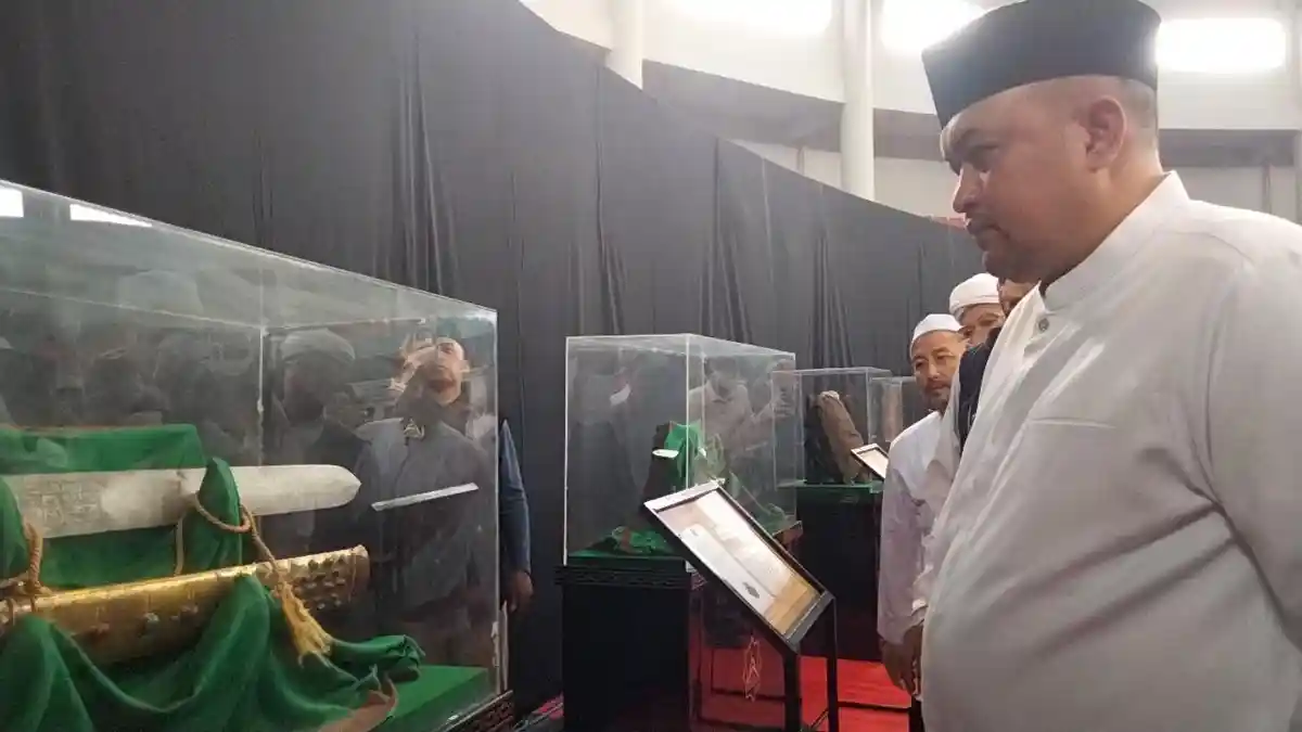 Bupati Bogor Buka Pameran Artefak Rasulullah di Gor Laga Satria Pakansari, Ajak Warga Berkunjung