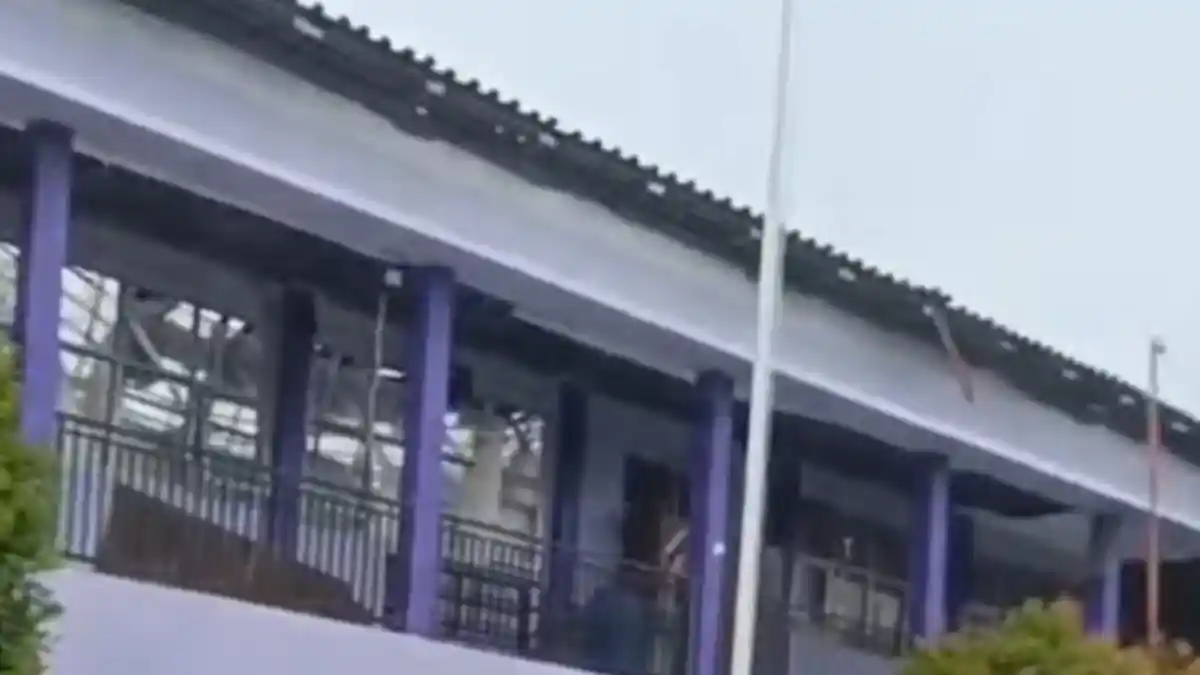 Atap Bangunan SMAN 2 Gunungputri Ambruk, Tidak Ada Korban