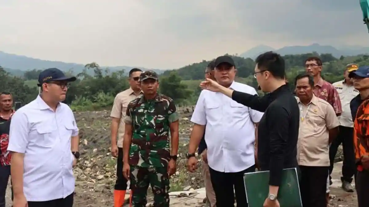 Cek Pembangunan Perumahan di Sukamakmur Pascapergerakan Tanah, Ketua DPRD Minta Pemkab Bogor Tegas