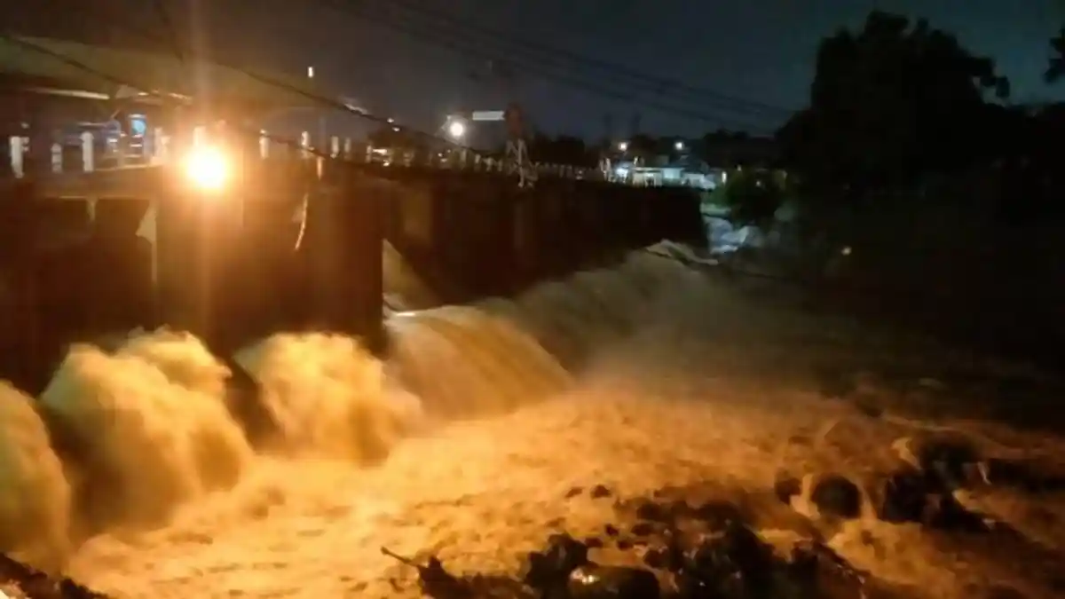 TMA Bendung Katulampa Kini Siaga 4, Kawasan Bogor Diprediksi Bakal Hujan Sampai Besok Pagi