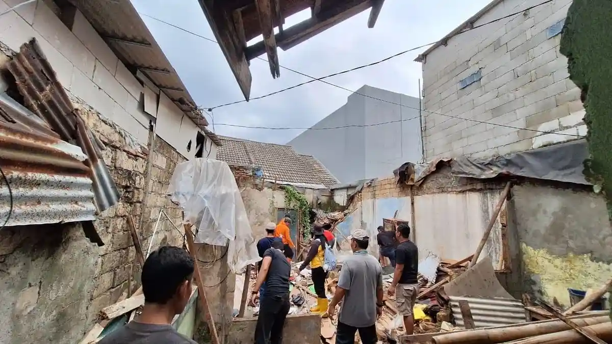Rumah di Kedung Halang Bogor Ambruk, Penghuni Harus Segera Cari Kontrakan Sementara