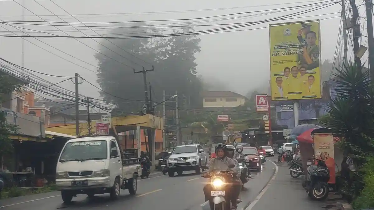 Puncak Bogor Diserbu Belasan Ribu Kendaraan di Libur Isra Miraj, Diberlakukan One Way